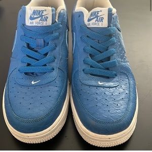 Nike Air Force one size 7Y